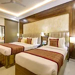 Hotel Luxury Stay Near Igi Airport With Free Airport Transsfer