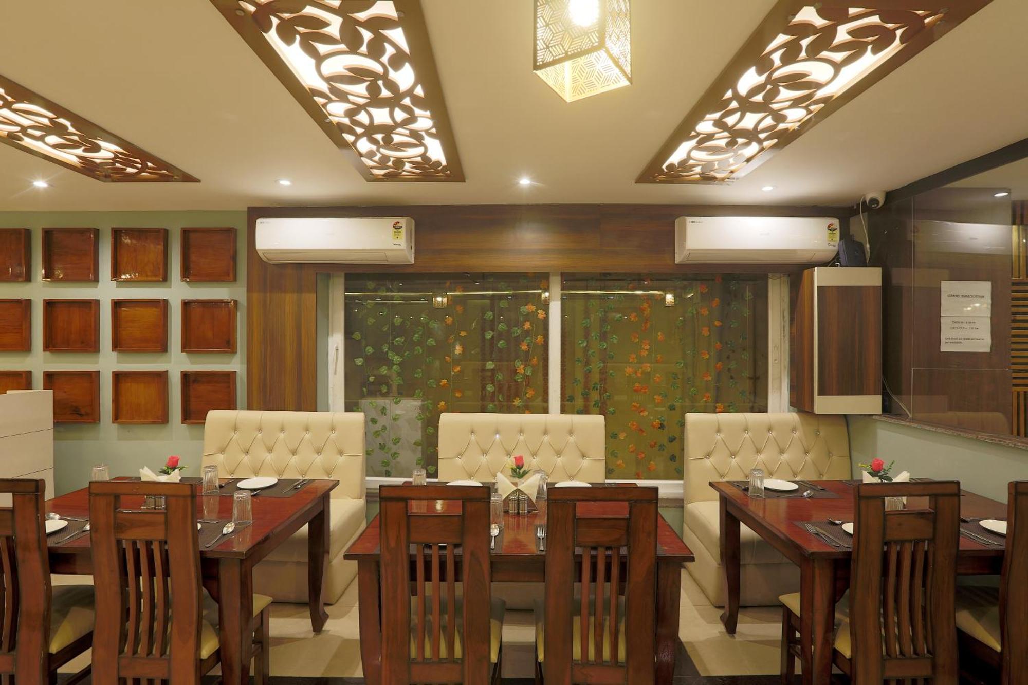 Luxury Near Igi Airport With Free Airport Transsfer 4* New Delhi